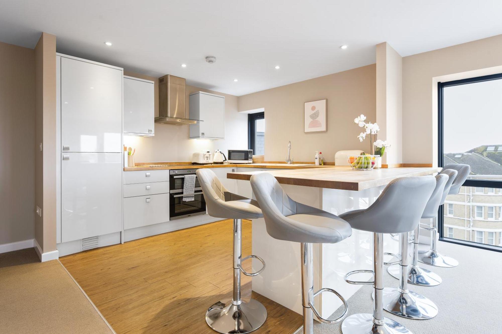Westcliff Penthouse With Sea Views And Balcony Apartment Bournemouth Exterior photo