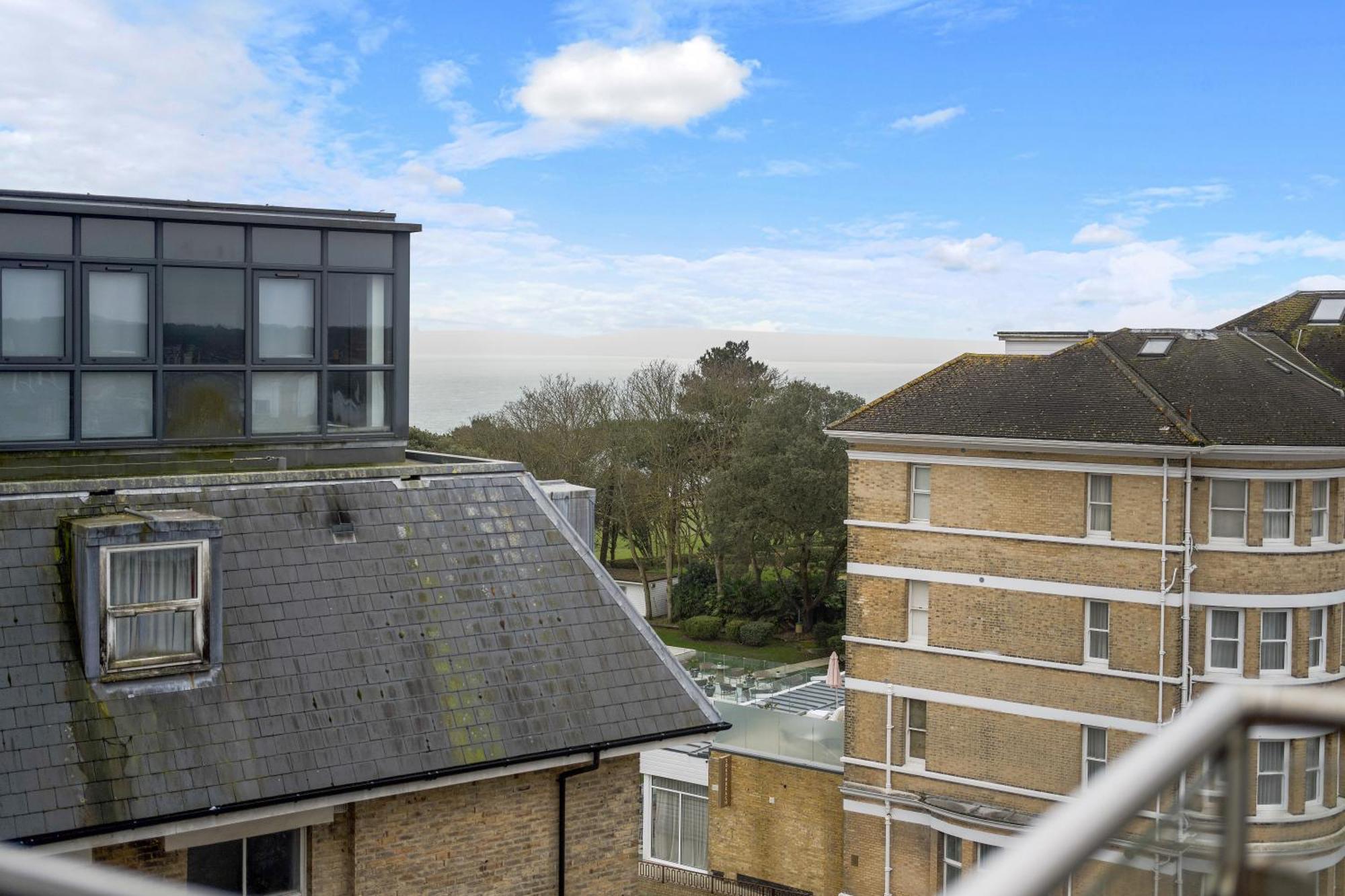 Westcliff Penthouse With Sea Views And Balcony Apartment Bournemouth Exterior photo